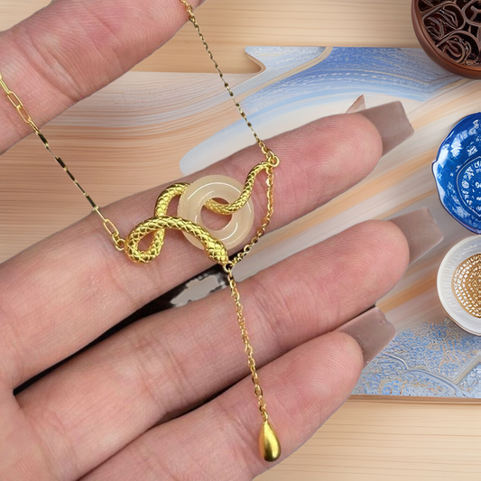 Taoist New Chinese Seiko Spirit Snake White Chalcedony Safety Buckle Necklace Female Versatile Temperament Exquisite Year of the Snake Non-fading Collarbone Chain